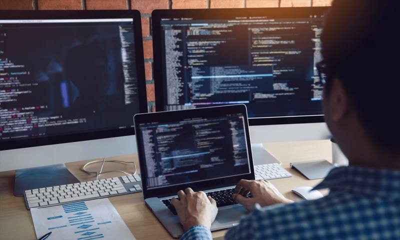 数据科学选型:R与Python如何赋能文昌市网站建设?